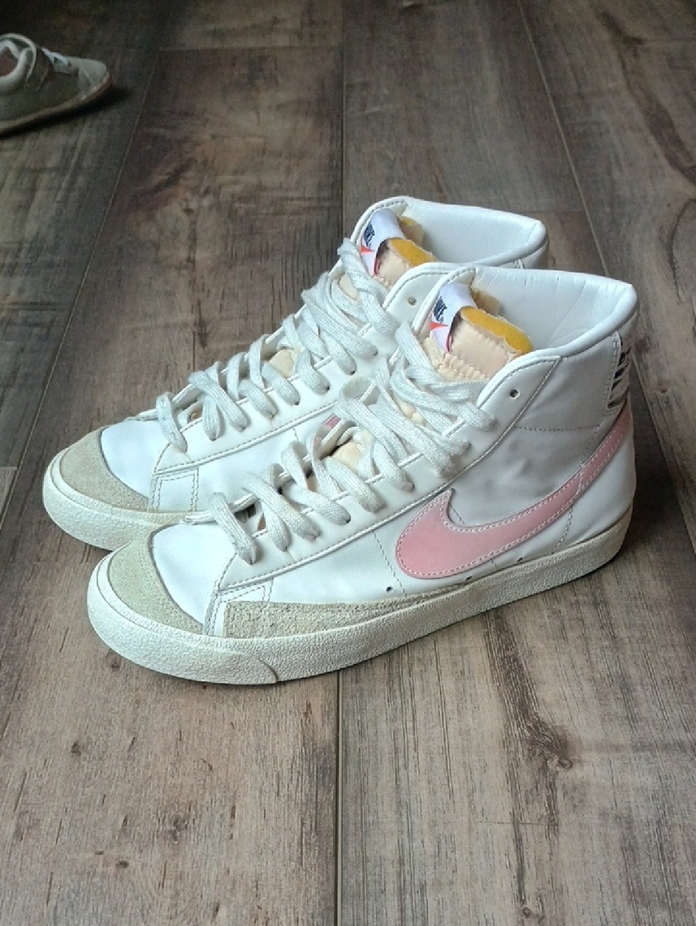 Nike High-Top Sneakers White with Pink Swoosh